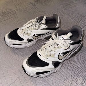 Nike Black and White Athletic Shoes